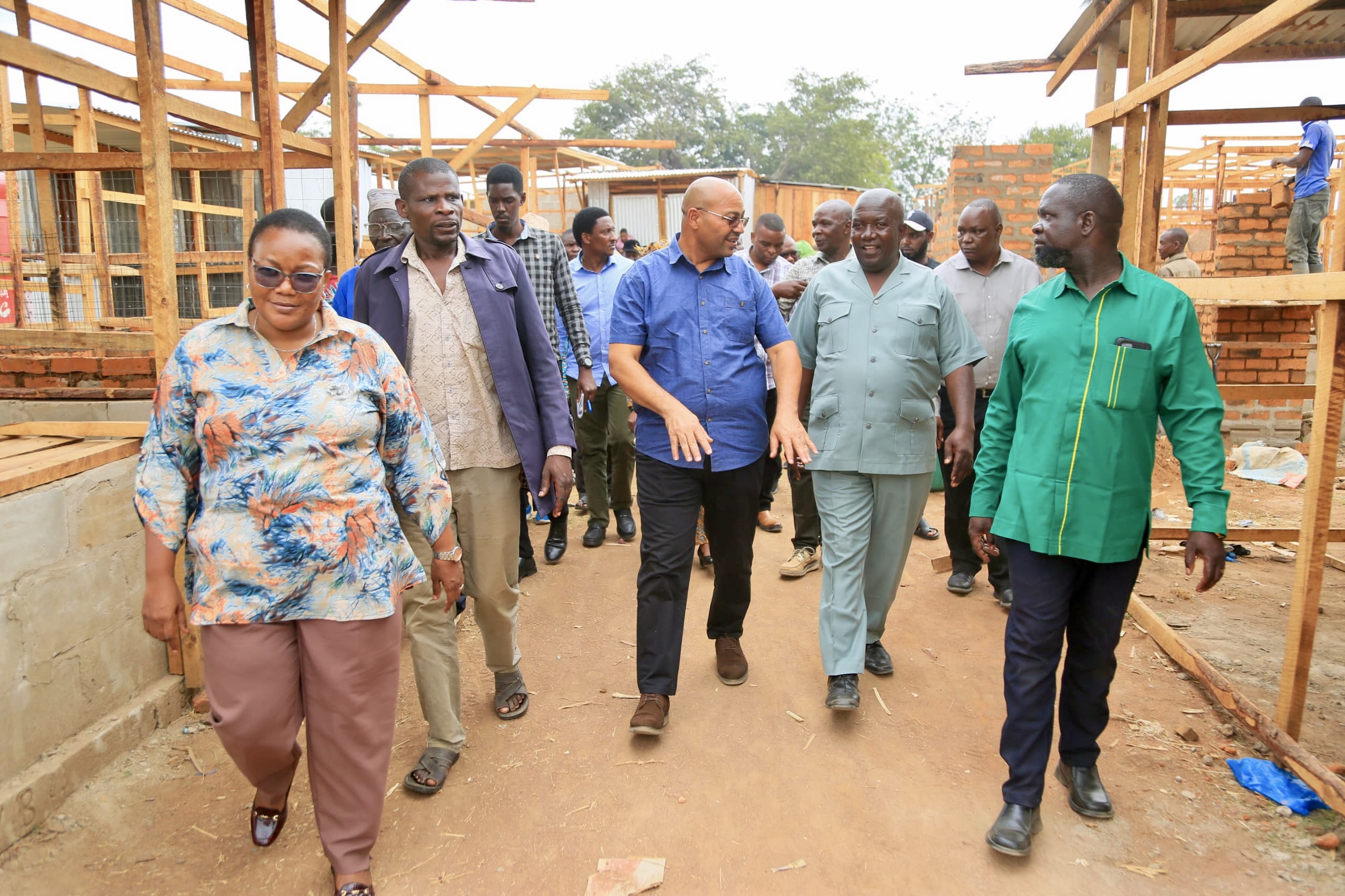 RC CP HAMDUNI AAGIZA UAMUZI WA MATUMIZI YA UWANJA WA NYEHUNGE KUPITIA VIKAO